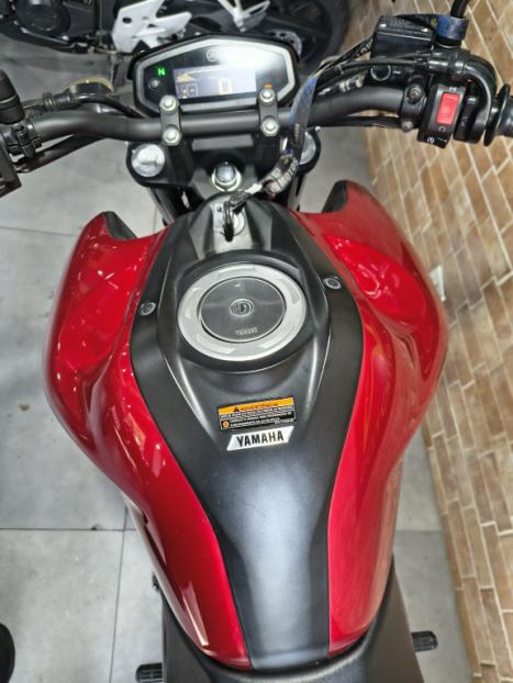 YAMAHA FZ 15 Fazer ABS, Foto 3