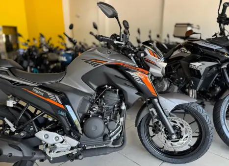 YAMAHA FZ 25 250 Fazer Flex , Foto 4