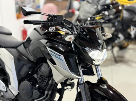 YAMAHA FZ 25 250 Fazer Flex , Foto 2