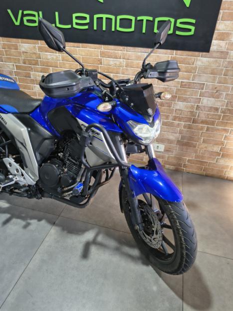 YAMAHA FZ 25 250 Fazer Flex , Foto 3