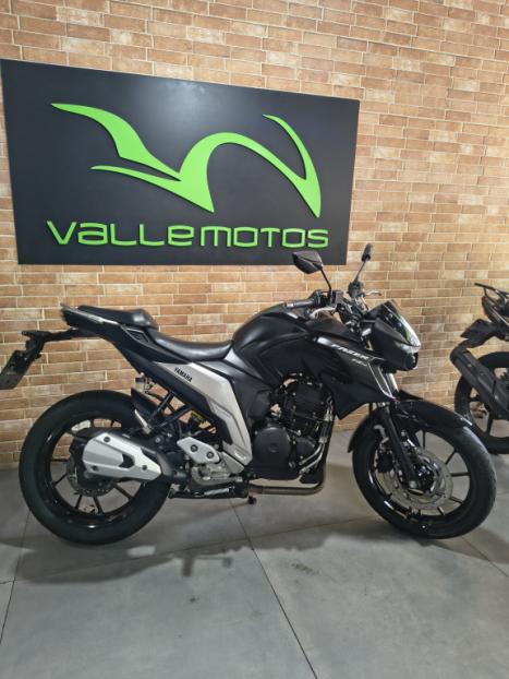 YAMAHA FZ 25 250 Fazer Flex , Foto 1