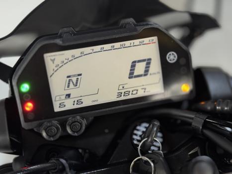 YAMAHA MT-03 300 ABS, Foto 12