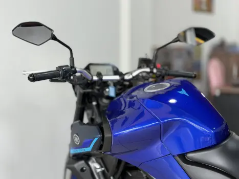 YAMAHA MT-03 300 ABS, Foto 12