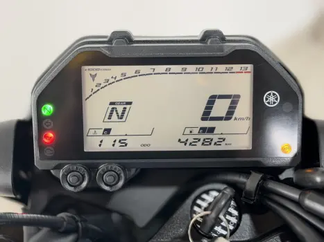 YAMAHA MT-03 300 ABS, Foto 13