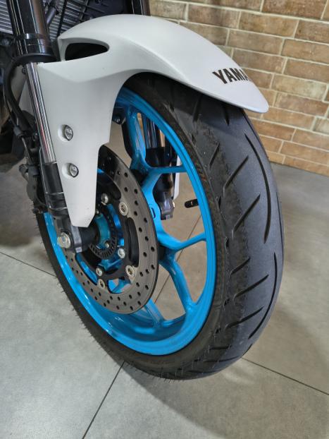 YAMAHA MT-03 300 ABS, Foto 5
