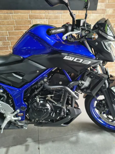 YAMAHA MT-03 300 ABS, Foto 9