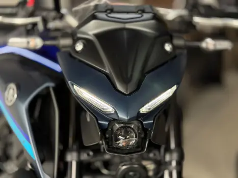 YAMAHA MT-03 300 ABS, Foto 3