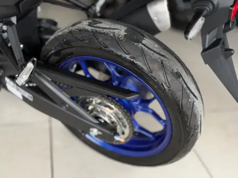 YAMAHA MT-03 300 ABS, Foto 11