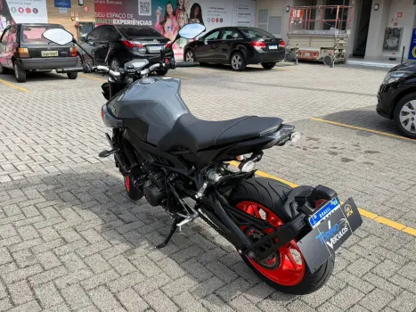 YAMAHA MT-09 850 ABS, Foto 5