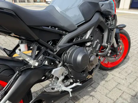 YAMAHA MT-09 850 ABS, Foto 10