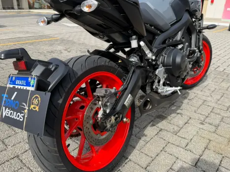 YAMAHA MT-09 850 ABS, Foto 11
