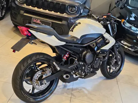 YAMAHA XJ6 600 N, Foto 5