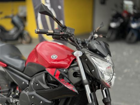 YAMAHA XJ6 600 N, Foto 2