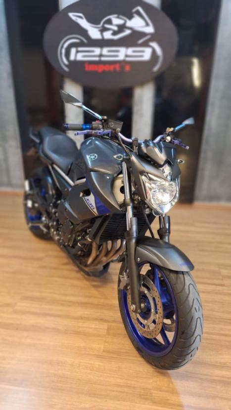 YAMAHA XJ6 600 SP, Foto 2