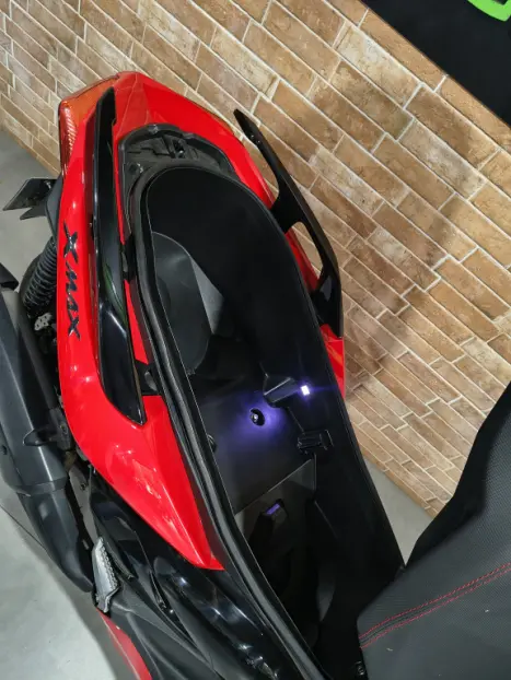 YAMAHA Xmax 250 , Foto 2