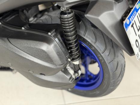 YAMAHA Xmax 250 , Foto 9