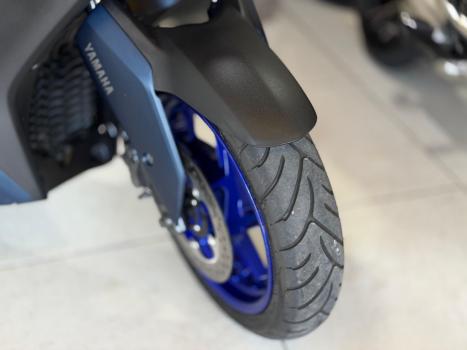 YAMAHA XMax 250 , Foto 3