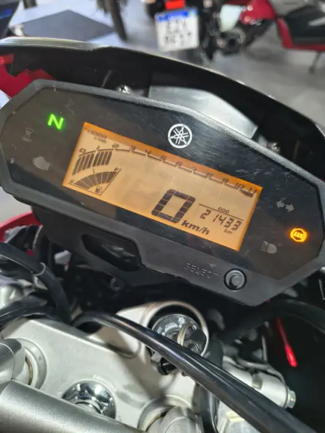 YAMAHA XTZ 250 LANDER, Foto 3