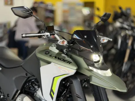 YAMAHA XTZ 250 LANDER, Foto 2