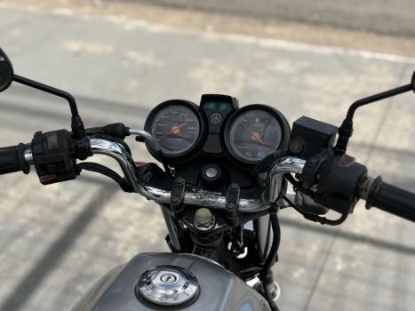 YAMAHA YBR 125 ED, Foto 2