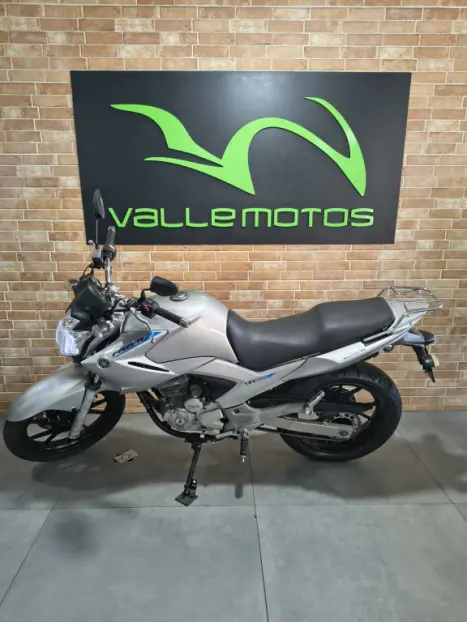 YAMAHA YS Fazer 250 , Foto 3