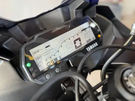 YAMAHA YZF R15 150 ABS, Foto 12