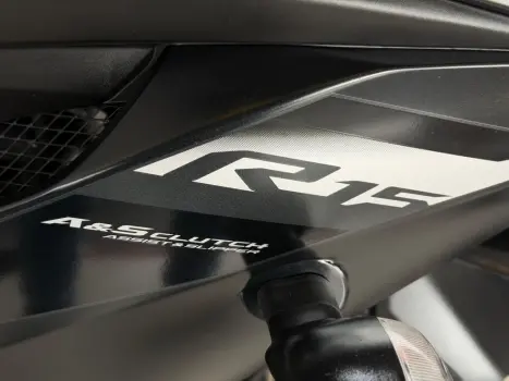YAMAHA YZF R15 150 ABS, Foto 3