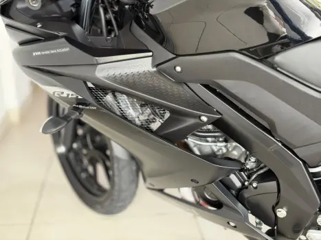 YAMAHA YZF R15 150 ABS, Foto 9