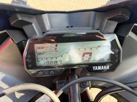 YAMAHA YZF R15 150 ABS, Foto 9