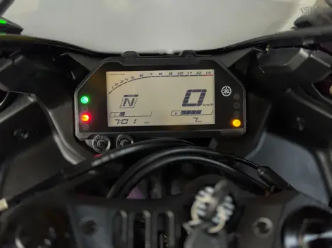 YAMAHA YZF R3 320 ABS, Foto 12 YAMAHA YZF R3 320 ABS, Foto 12