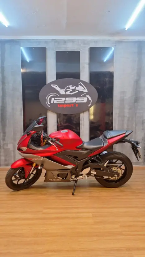 YAMAHA YZF R3 320 ABS, Foto 4 YAMAHA YZF R3 320 ABS, Foto 4
