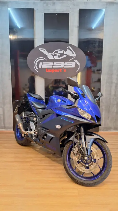YAMAHA YZF R3 320 ABS, Foto 3