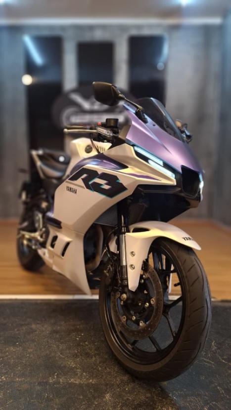 YAMAHA YZF R3 320 ABS, Foto 1