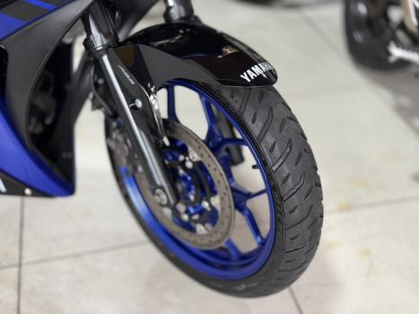 YAMAHA YZF R3 320 ABS, Foto 3