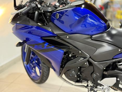 YAMAHA YZF R3 320 ABS, Foto 10