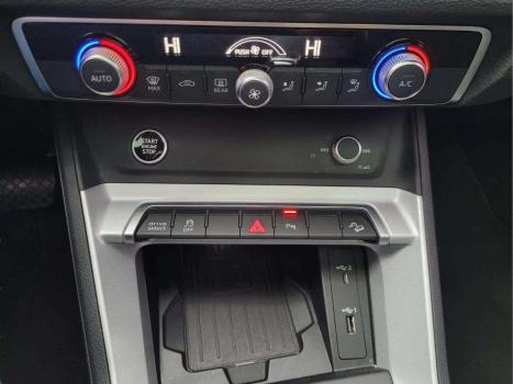 AUDI Q3 1.4 4P 35 TFSI BLACK S LINE S-TRONIC AUTOMTICO, Foto 14