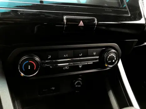 CHERY Tiggo 3X 1.0 12V 4P FLEX VVT PLUS TURBO AUTOMTICO CVT, Foto 4