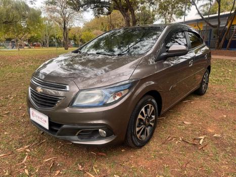 CHEVROLET Onix Hatch 1.4 4P FLEX LTZ, Foto 2