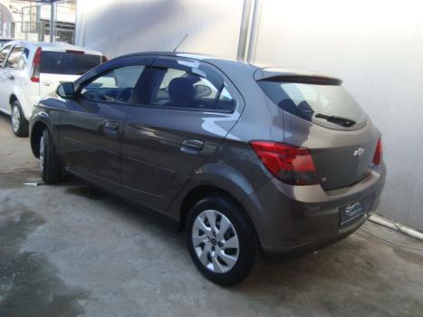 CHEVROLET Onix Hatch 1.4 4P FLEX LT, Foto 4