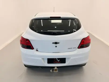 CHEVROLET Onix Hatch 1.4 4P FLEX LTZ, Foto 5