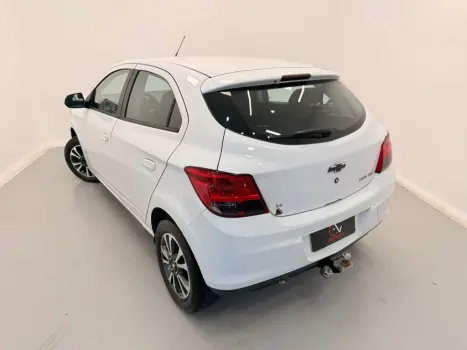 CHEVROLET Onix Hatch 1.4 4P FLEX LTZ, Foto 6