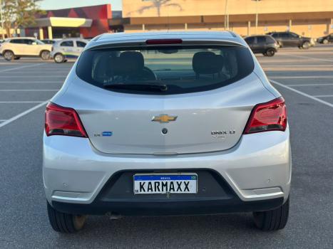 CHEVROLET Onix Hatch 1.4 4P FLEX LT, Foto 5