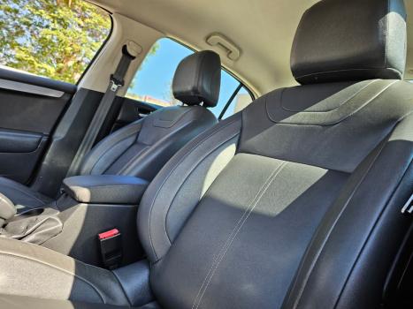 CITROEN C4 Sedan 1.6 4P FLEX LOUNGE THP TURBO FEEL BVA AUTOMTICO, Foto 3