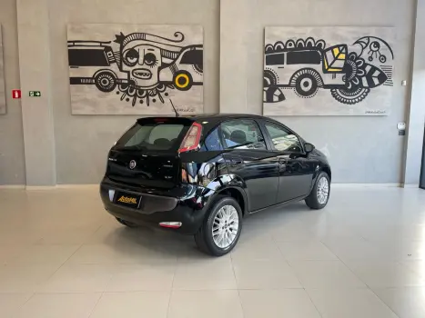 FIAT Punto 1.6 16V 4P ESSENCE FLEX, Foto 2