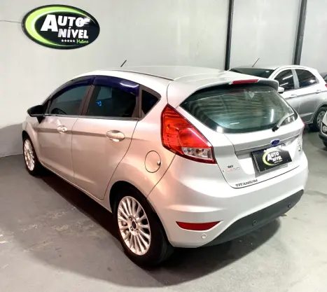 FORD Fiesta Hatch 1.6 16V 4P FLEX TITANIUM POWERSHIFT AUTOMTICO, Foto 5