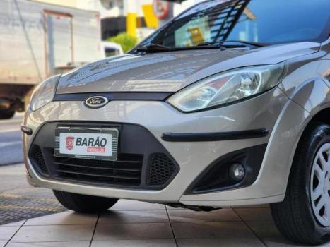 FORD Fiesta Hatch 1.6, Foto 3