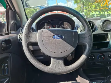 FORD Fiesta Hatch 1.0, Foto 4