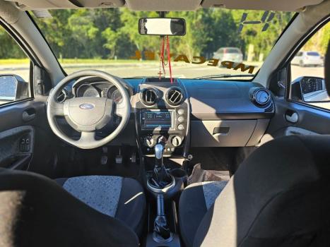 FORD Fiesta Hatch 1.0, Foto 4