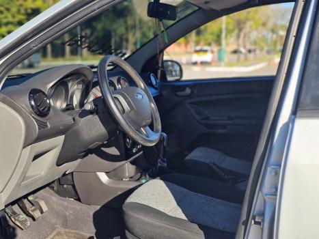 FORD Fiesta Hatch 1.0, Foto 9