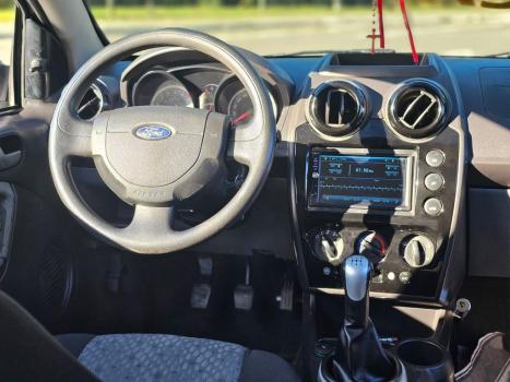 FORD Fiesta Hatch 1.0, Foto 12